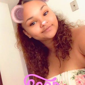 Meet your Posher, Alecia